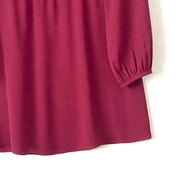 Elegant Women's Dress in Black and Burgundy - Picture 5 of 8